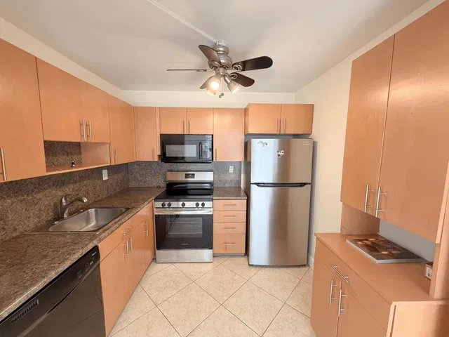 Residence photo 3