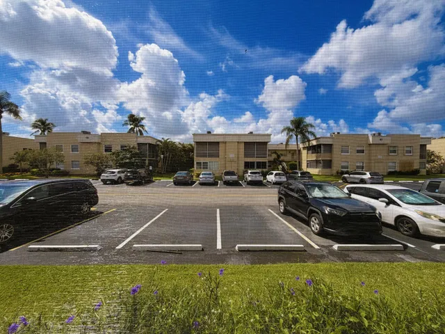 Residence photo 12
