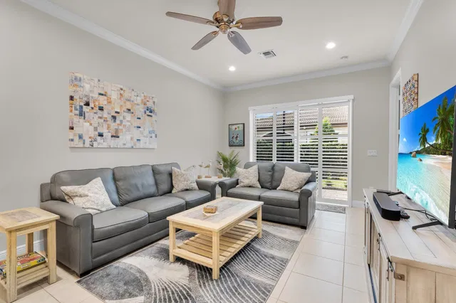 Residence photo 9