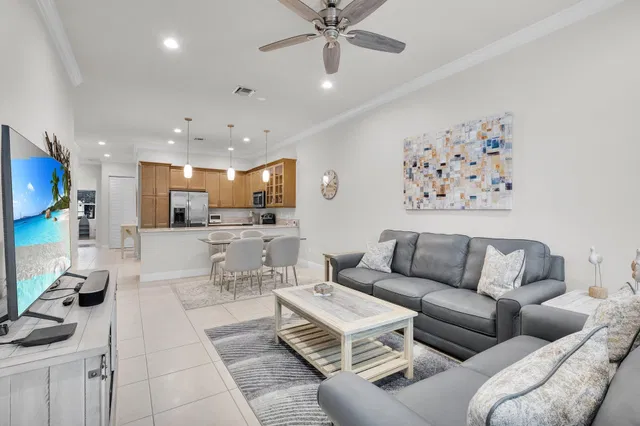 Residence photo 11
