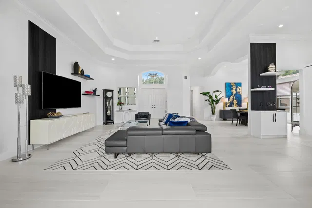  Residence photo 8