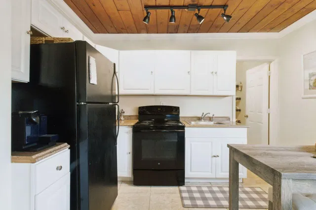  Residence photo 6