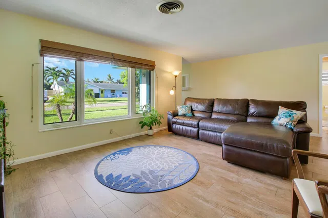  Residence photo 10