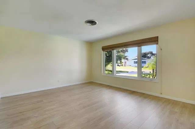  Residence photo 12