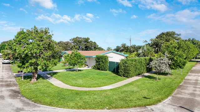  Residence photo 50
