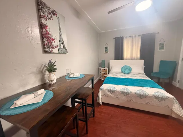 Residence photo 3