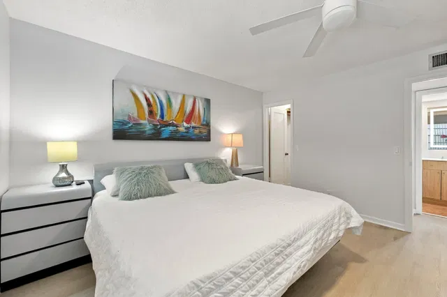  Residence photo 12