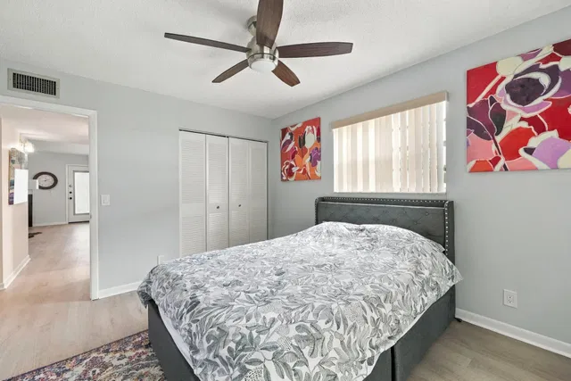  Residence photo 16