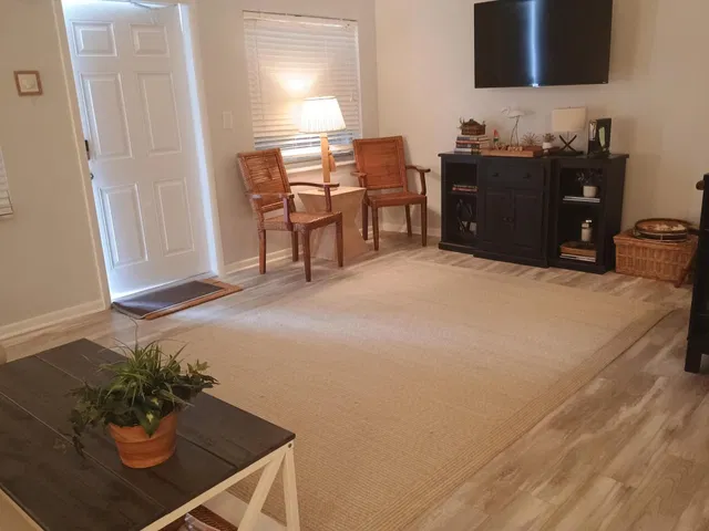 Unit 202 photo 19