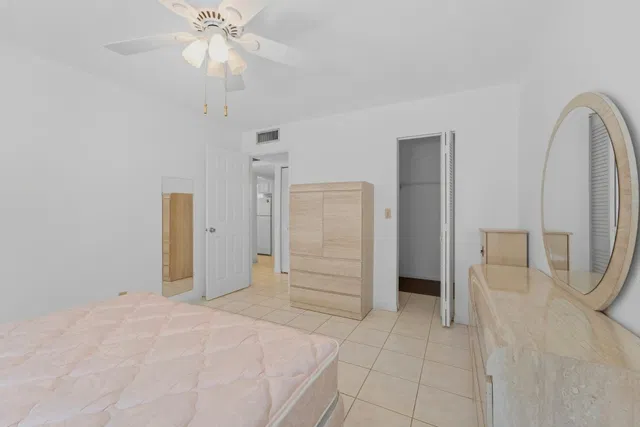 Unit 112 photo 14