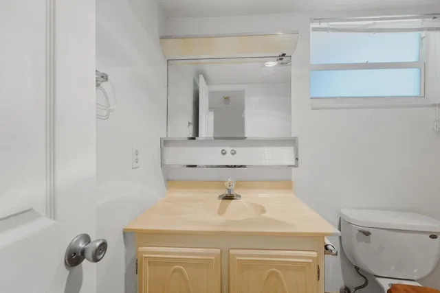 Unit 112 photo 15