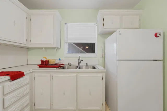 Unit 112 photo 21