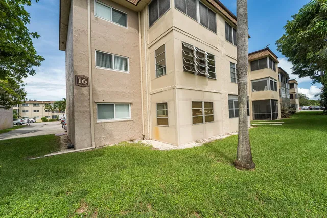 Unit 112 photo 29