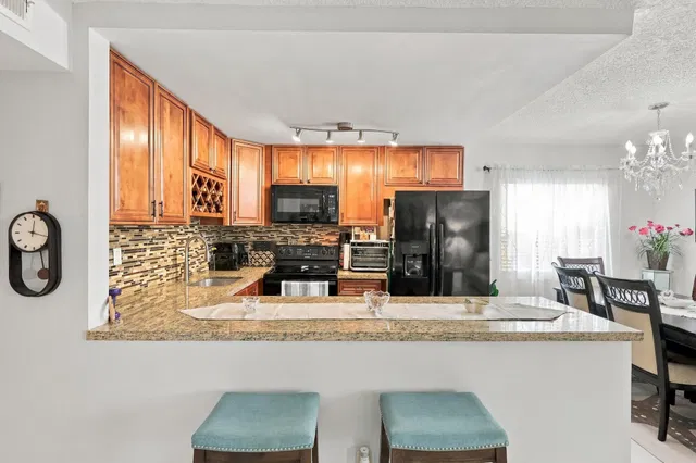  Residence photo 12