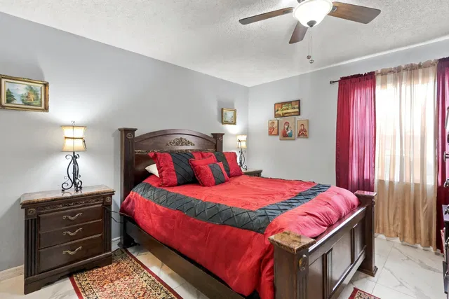  Residence photo 16