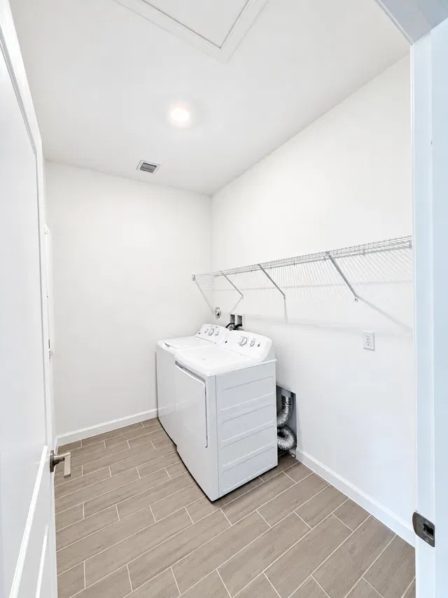 Residence photo 16
