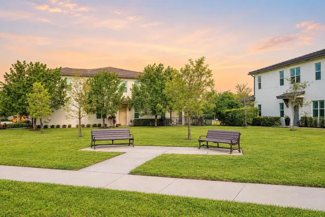 Residence photo 46