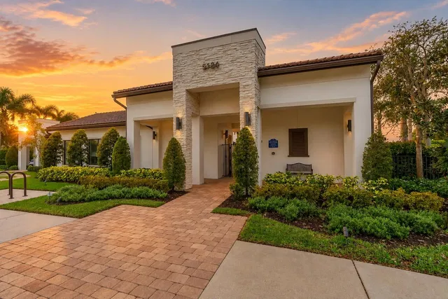 Residence photo 47