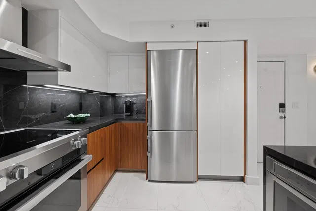 The Prado Unit 315 photo 7