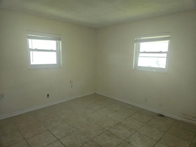 Residence photo 6