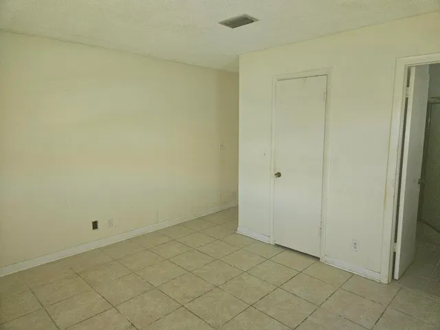 Residence photo 7