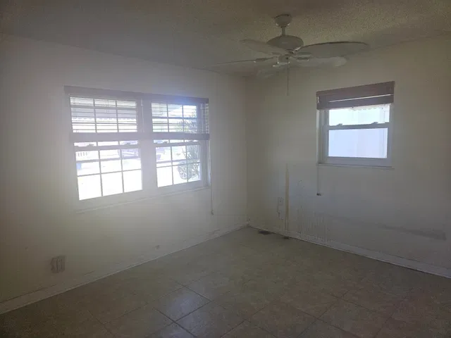 Residence photo 9