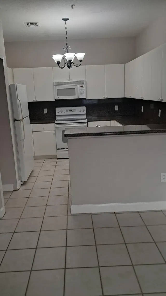 Residence photo 2