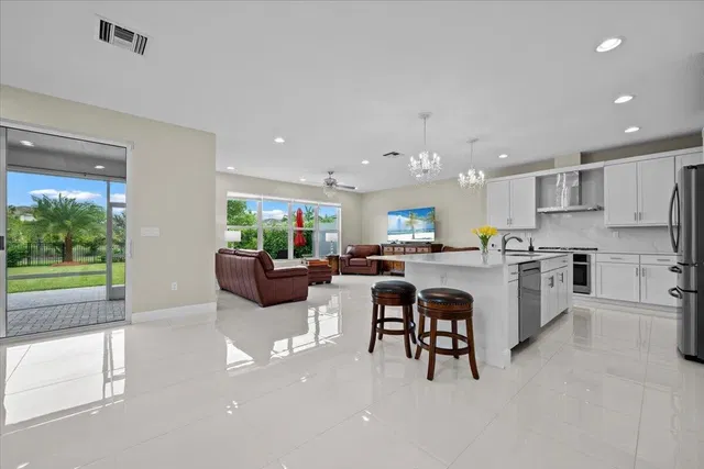 Residence photo 5