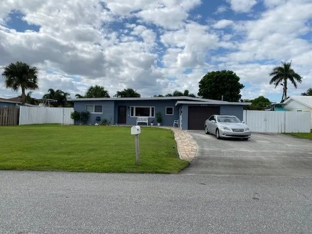 Residence photo 2