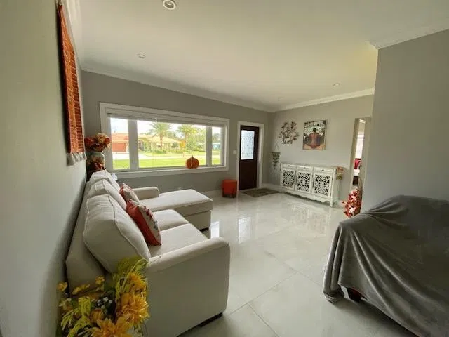 Residence photo 6