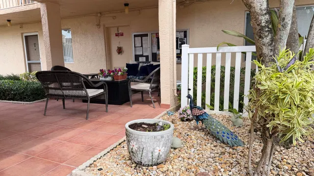 Unit 203 photo 3