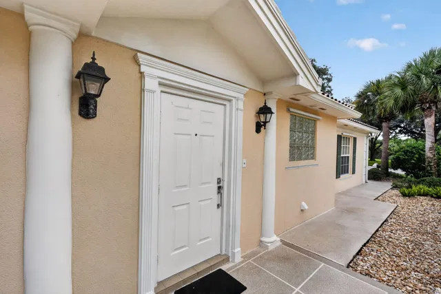 Residence photo 6