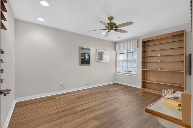 Residence photo 12