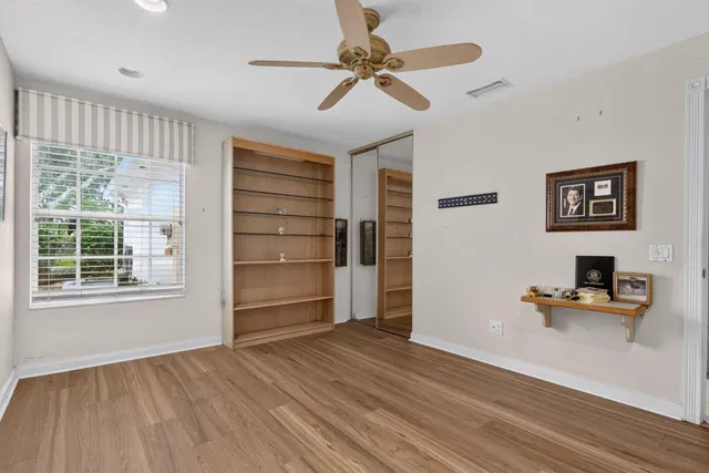 Residence photo 13