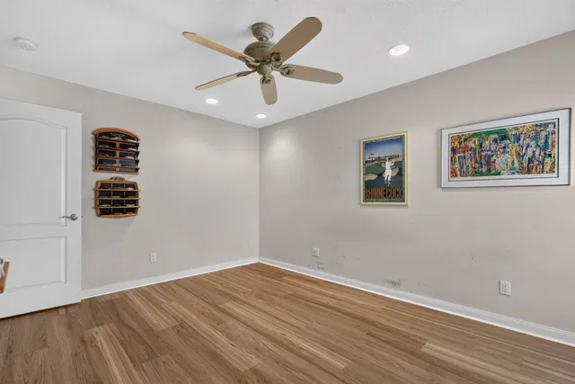 Residence photo 16