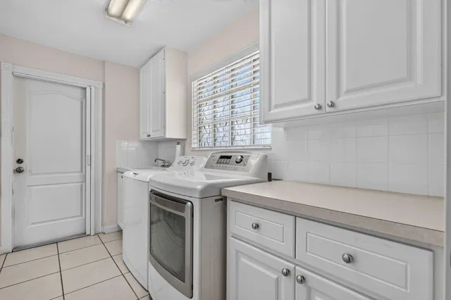 Residence photo 17