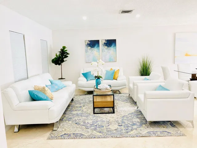 Residence photo 2