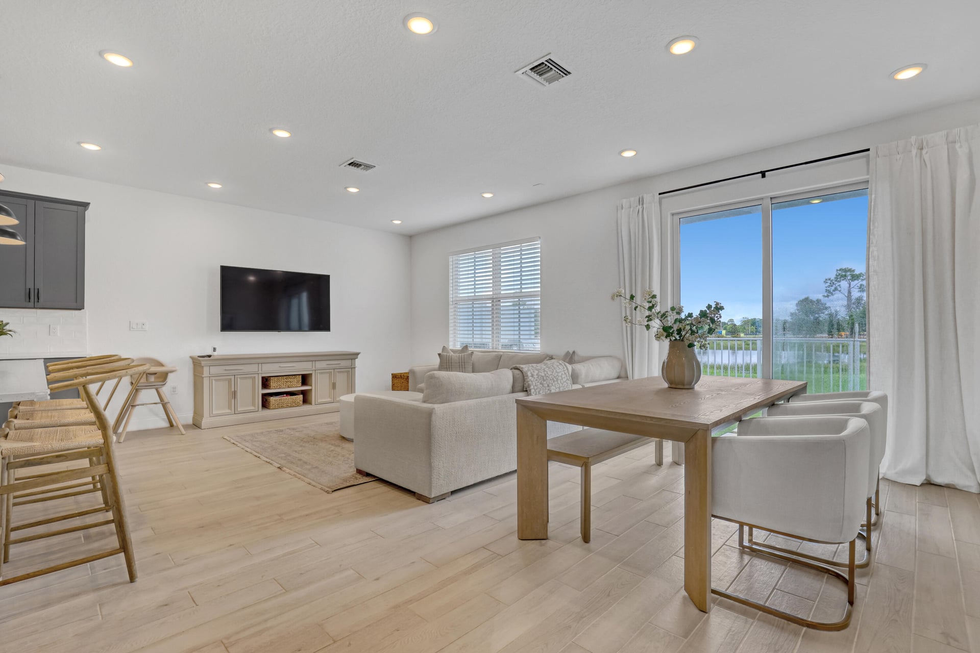  Residence photo 6