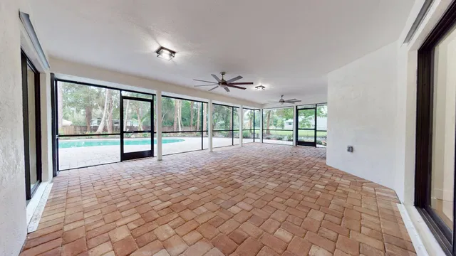  Residence photo 14