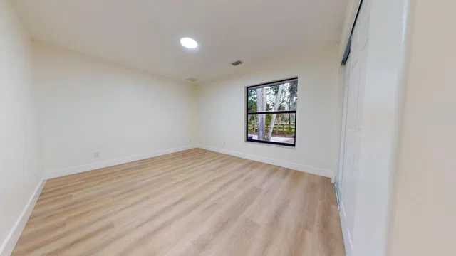  Residence photo 32