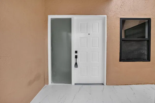 Residence photo 3