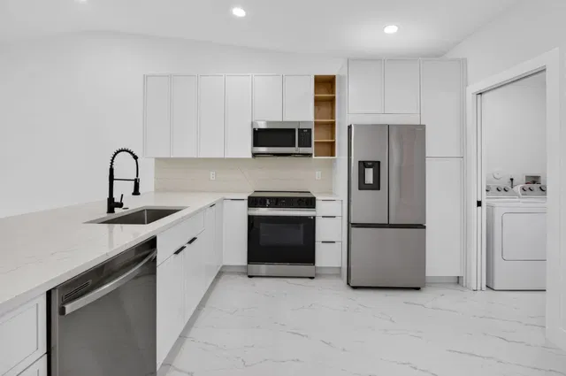Residence photo 5