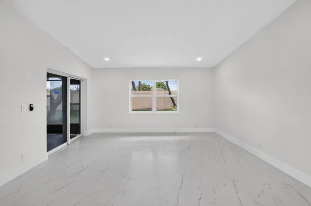 Residence photo 10