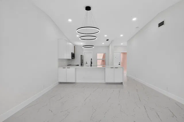 Residence photo 11