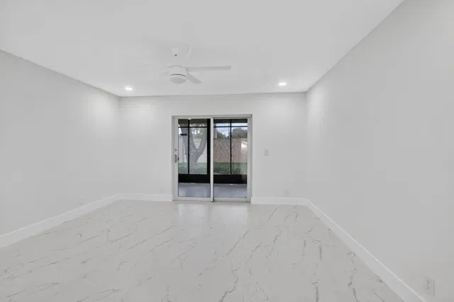 Residence photo 16