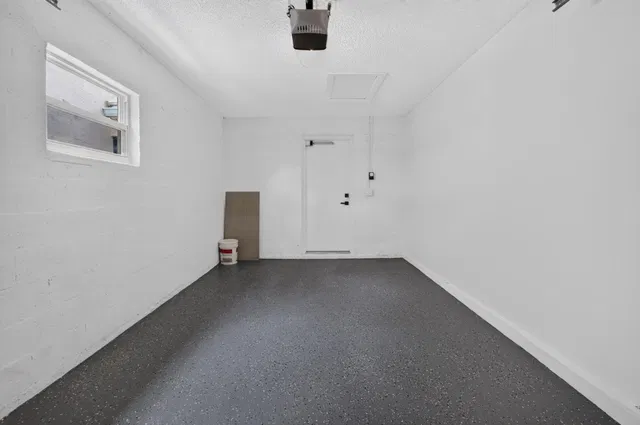 Residence photo 30