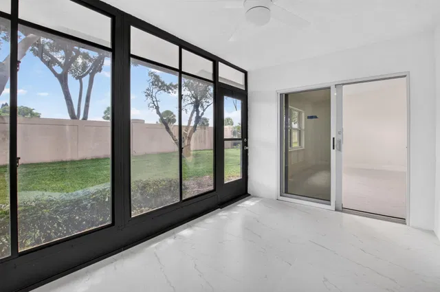 Residence photo 32