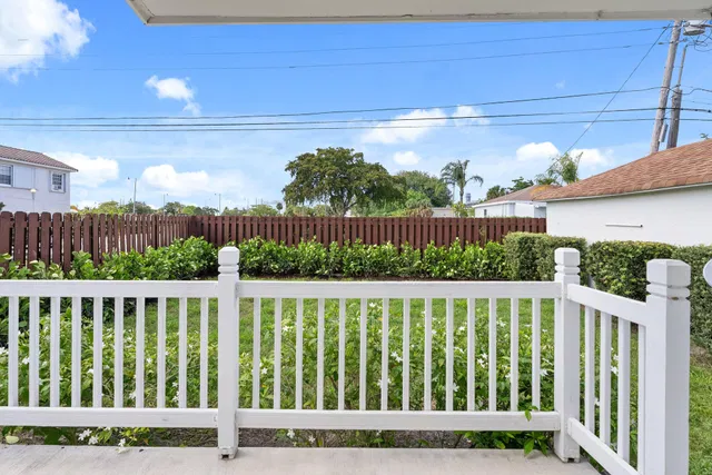 West Palm Beach Residence photo 8