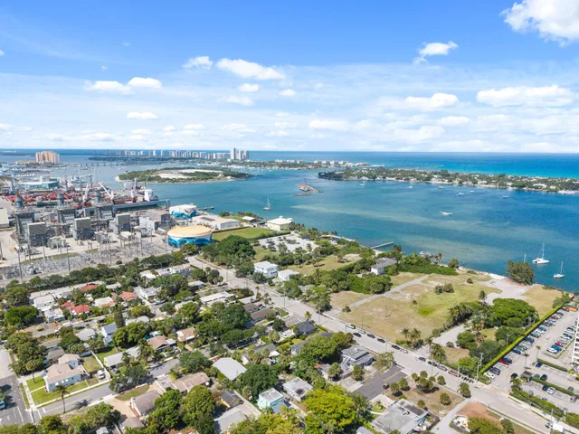 West Palm Beach Residence photo 40