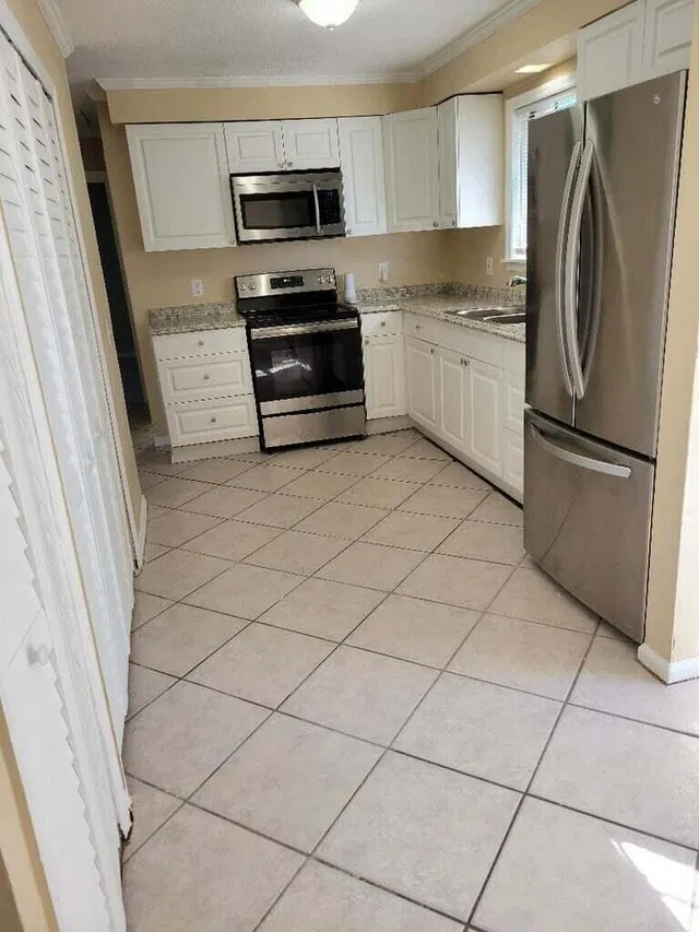  Residence photo 4